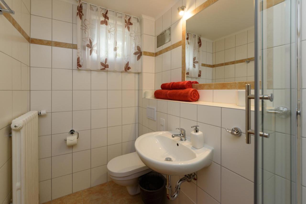 Deutsches Haus 2*